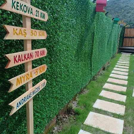 Alin Oezdogan Ev Domek alpejski Demre