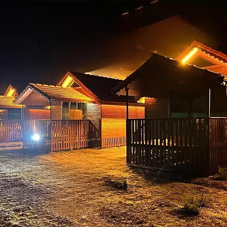 Alin Oezdogan Ev Domek alpejski *